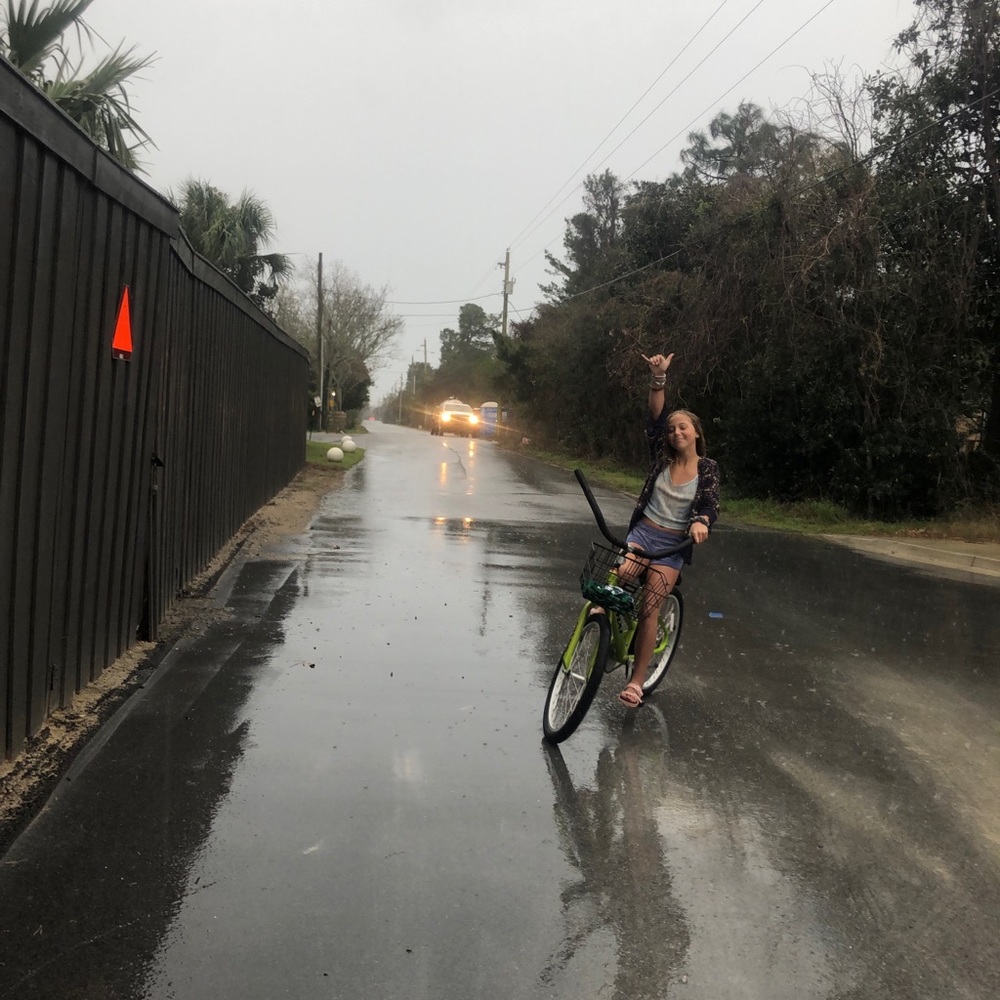 Meet your Posher, Corinne